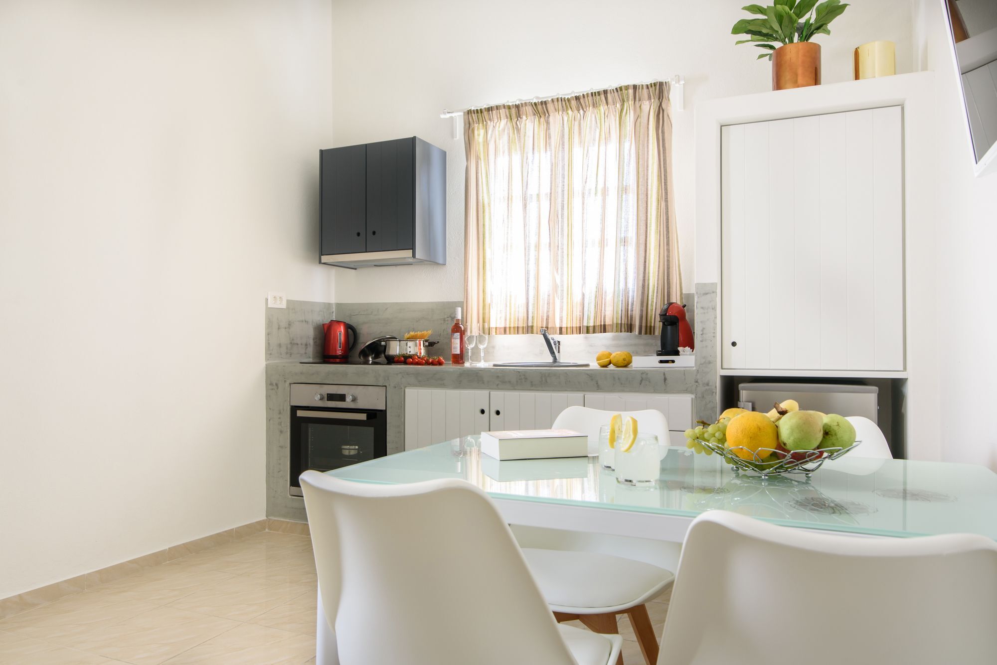 De_Naxia Suites Períssa Eksteriør bilde